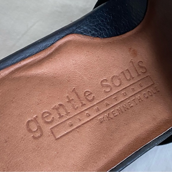 Kenneth Cole Gentle Souls Gianna Black Perforated Leather Sandal  Size 9.5 - Picture 13 of 14